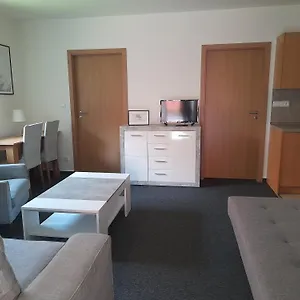 Penzion V Maštali, Kněževes